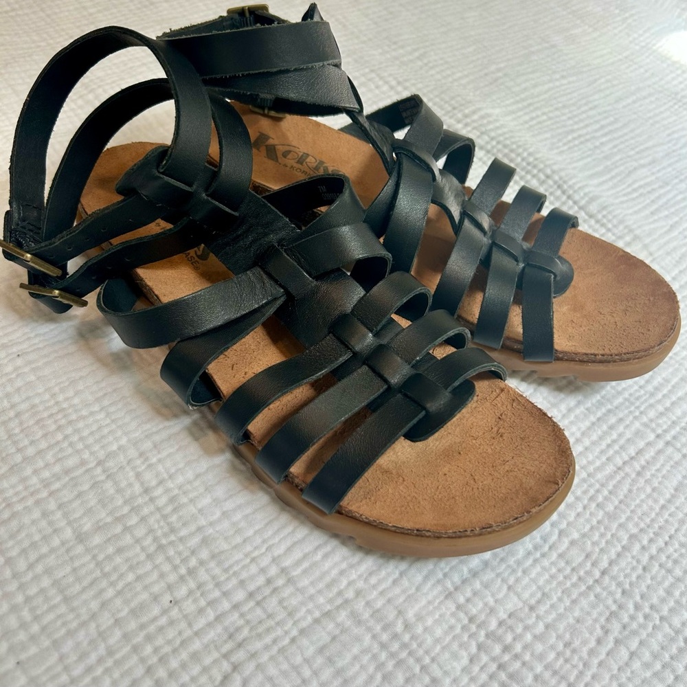Korks Black Leather Ankle Strap Gladiator Sandal Sz 7